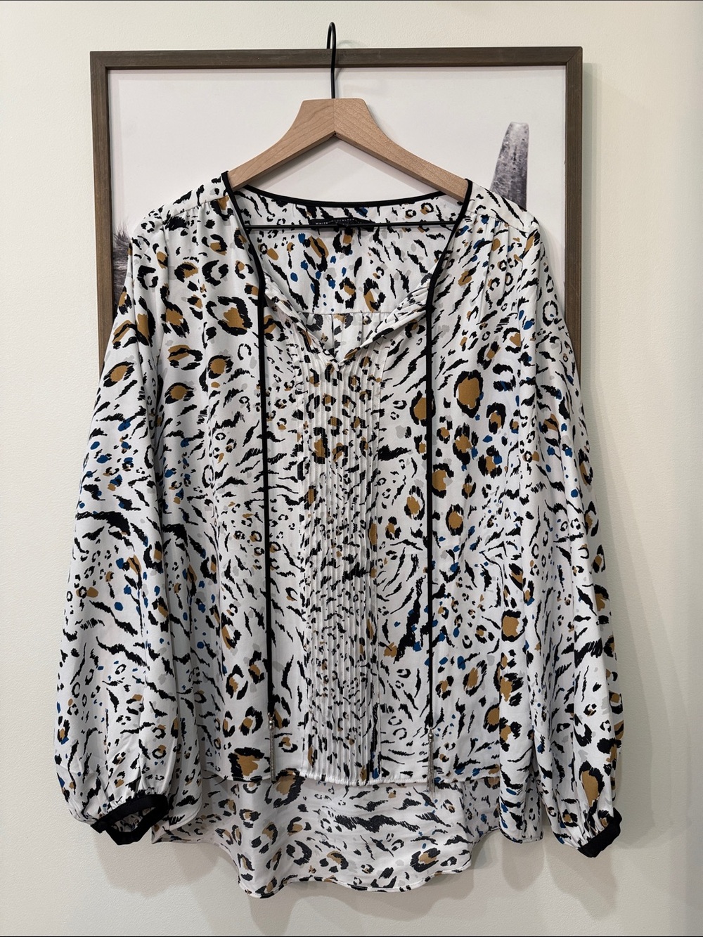 🩵🌟🖤 White House Black Market Long Sleeve Blouse
